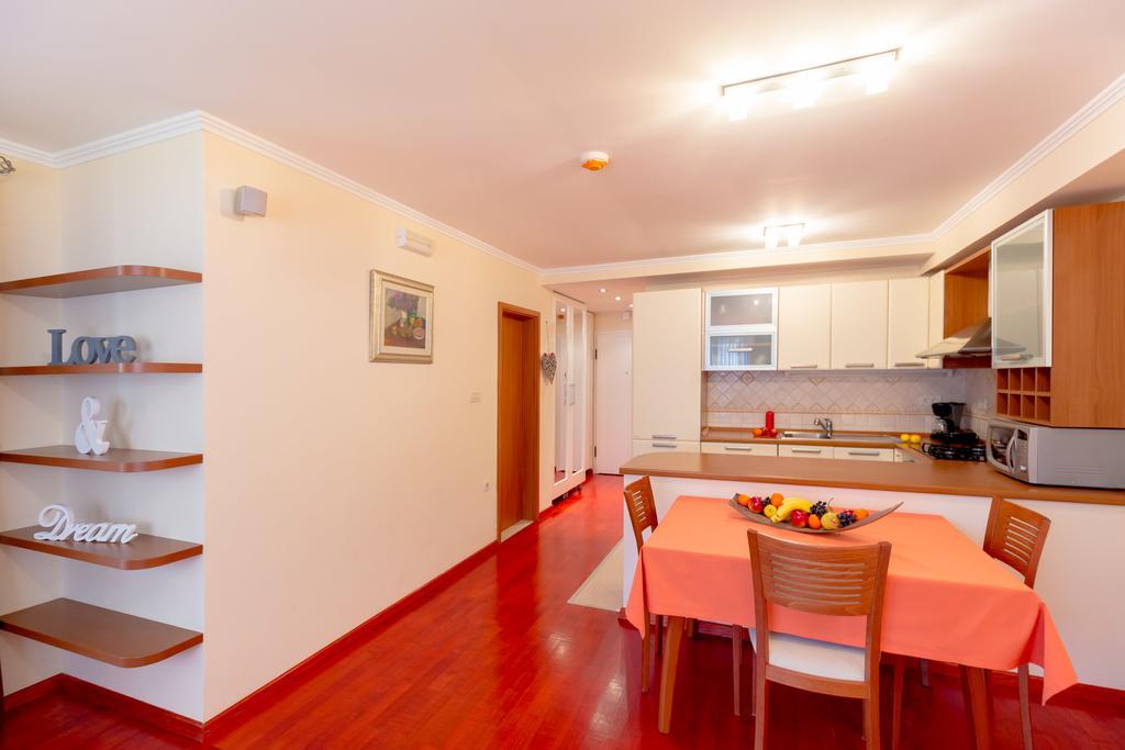 Leona & Borna'S Central Lapad Suites 두브로브니크 외부 사진