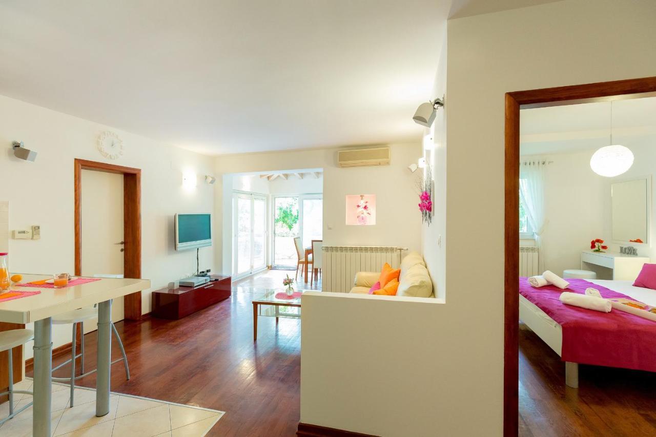 Leona & Borna'S Central Lapad Suites 두브로브니크 외부 사진